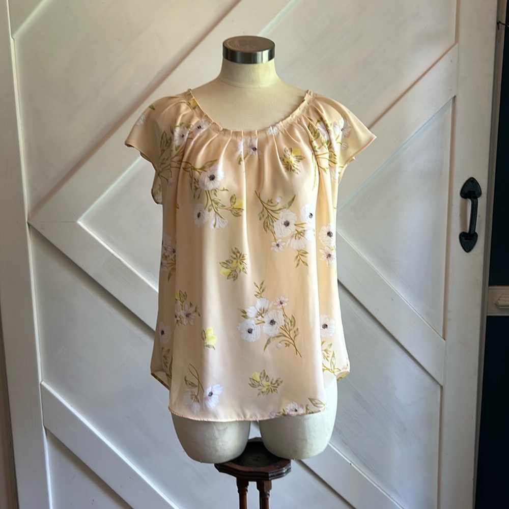 Lauren Conrad Floral Blouse size large
